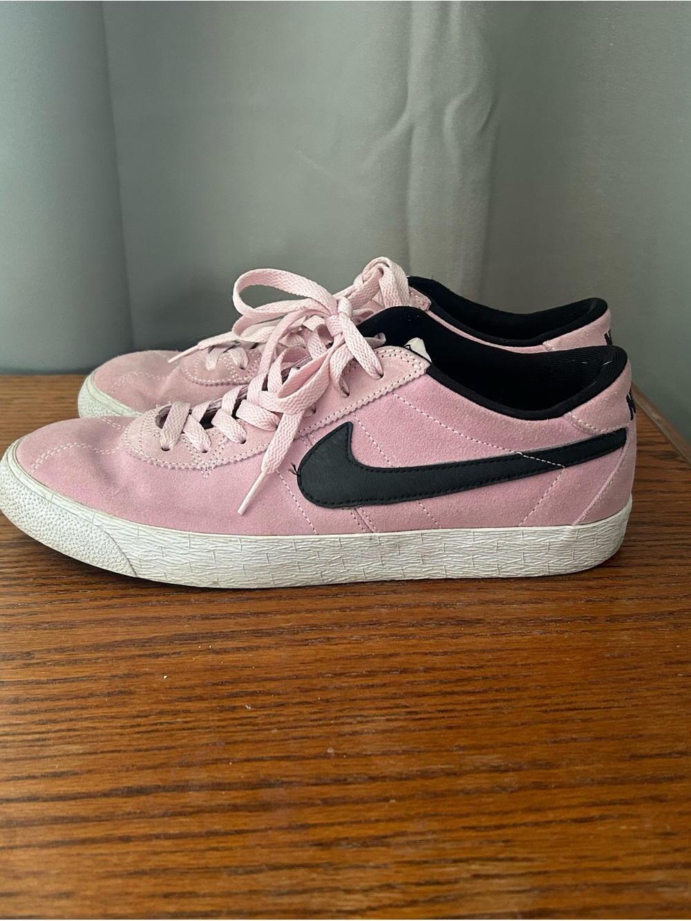 Nike - SB Bruin 'Pink Motel'
